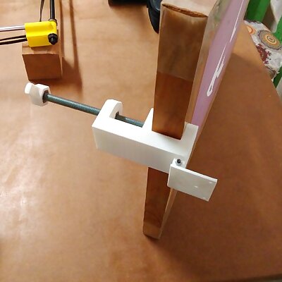 Small Vise with a hinge