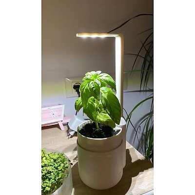 LED lamp for self watering planter