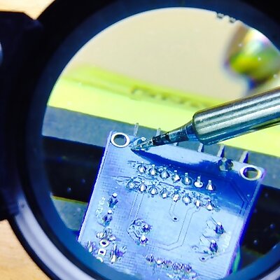 Matrix soldering magnifier