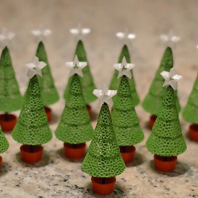 Hybrid Voronoi Christmas tree decoration